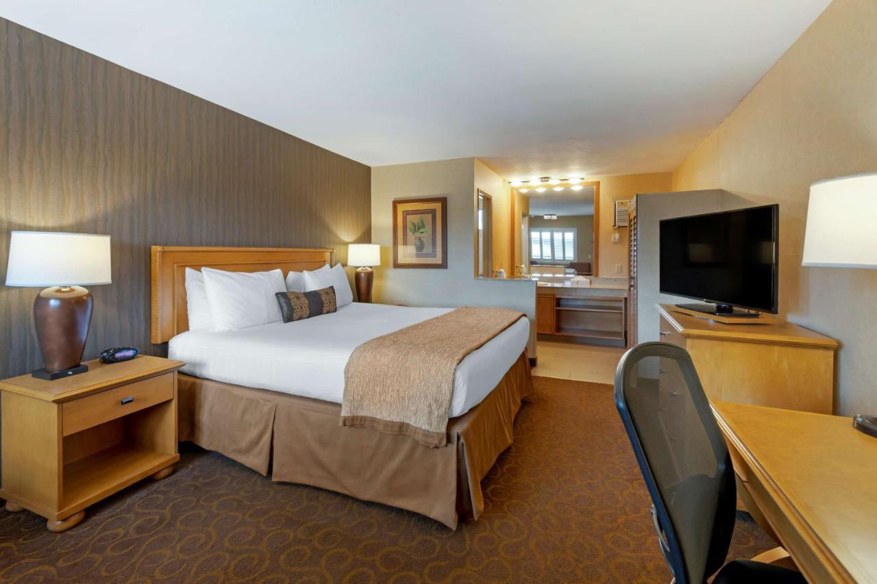 Best Western Plus Pavilions Anaheim Exterior foto