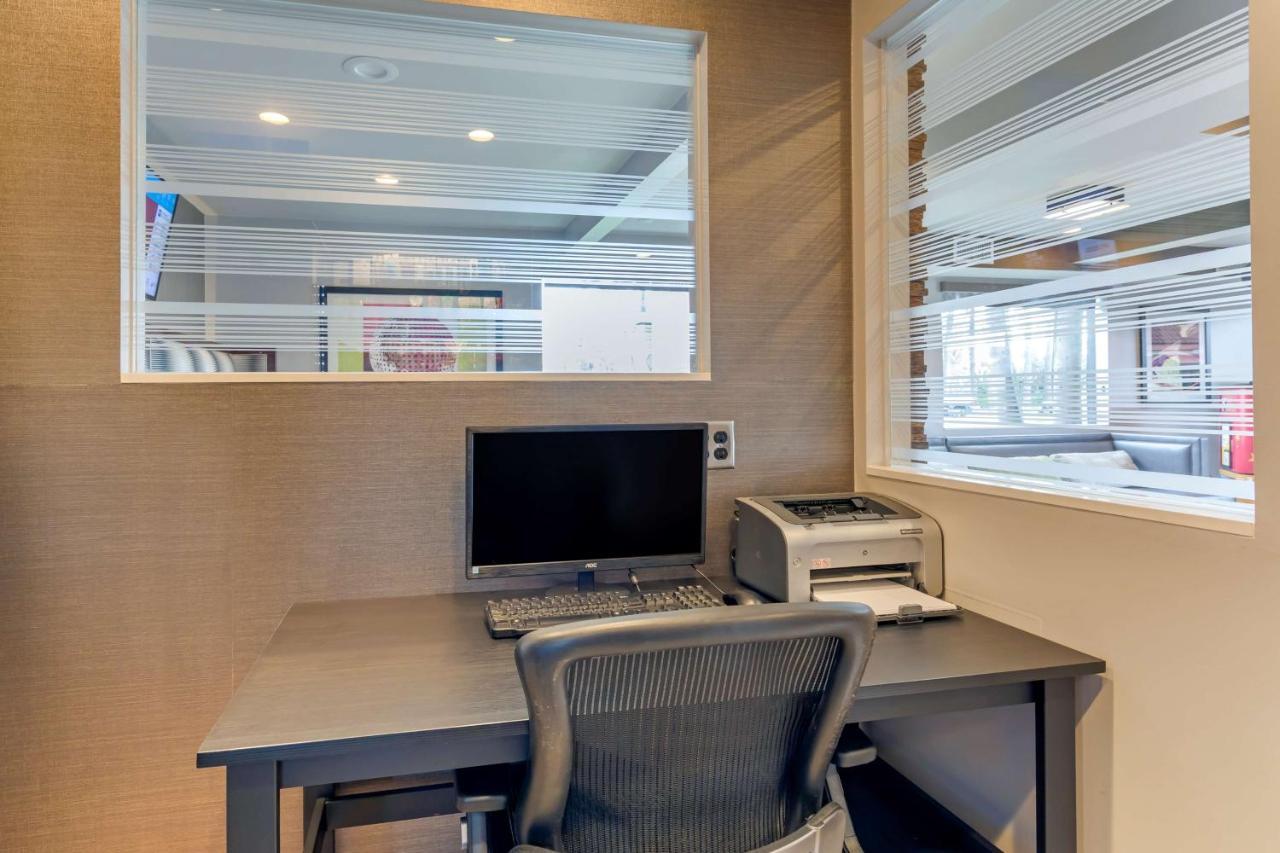 Best Western Plus Pavilions Anaheim Exterior foto
