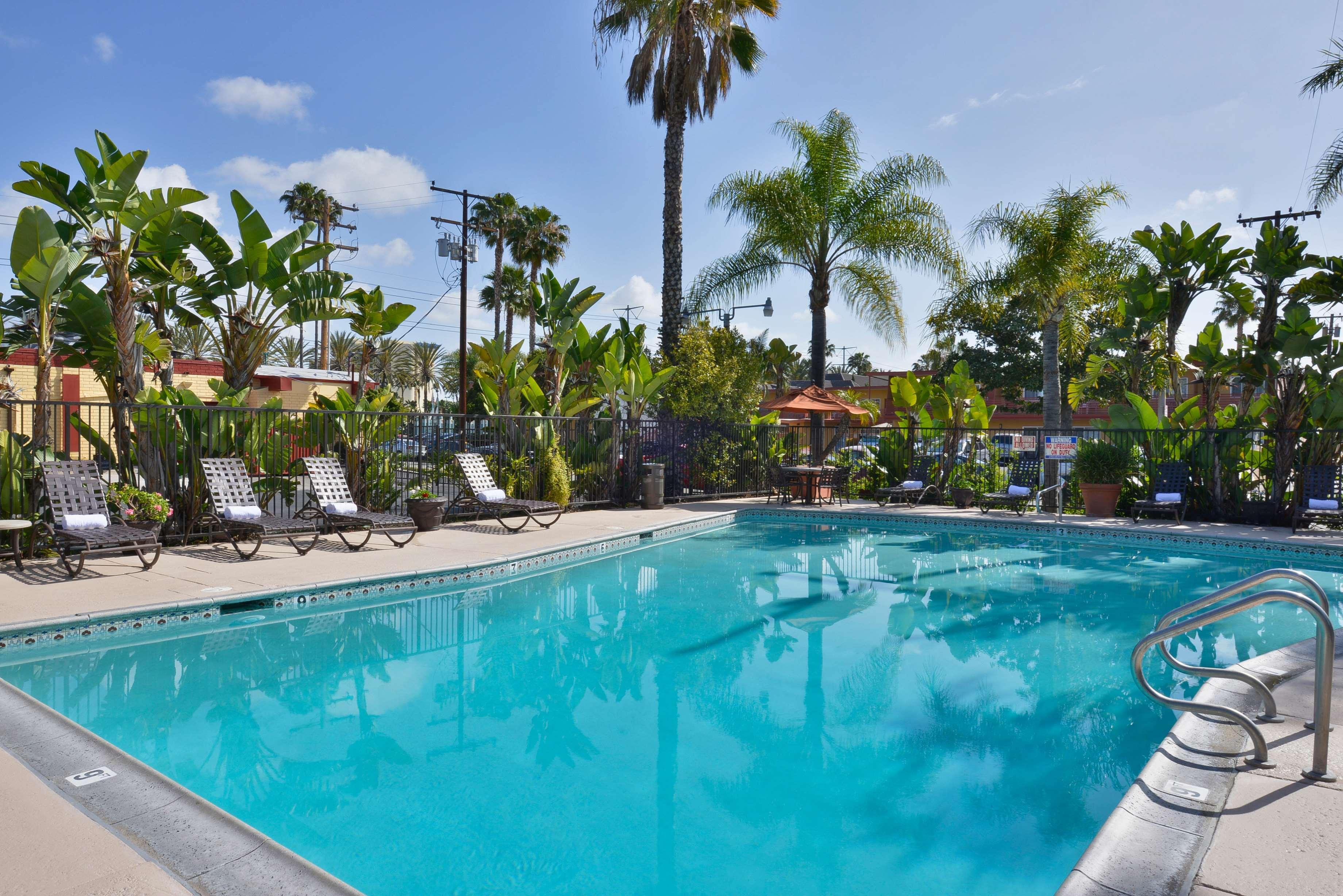 Best Western Plus Pavilions Anaheim Exterior foto