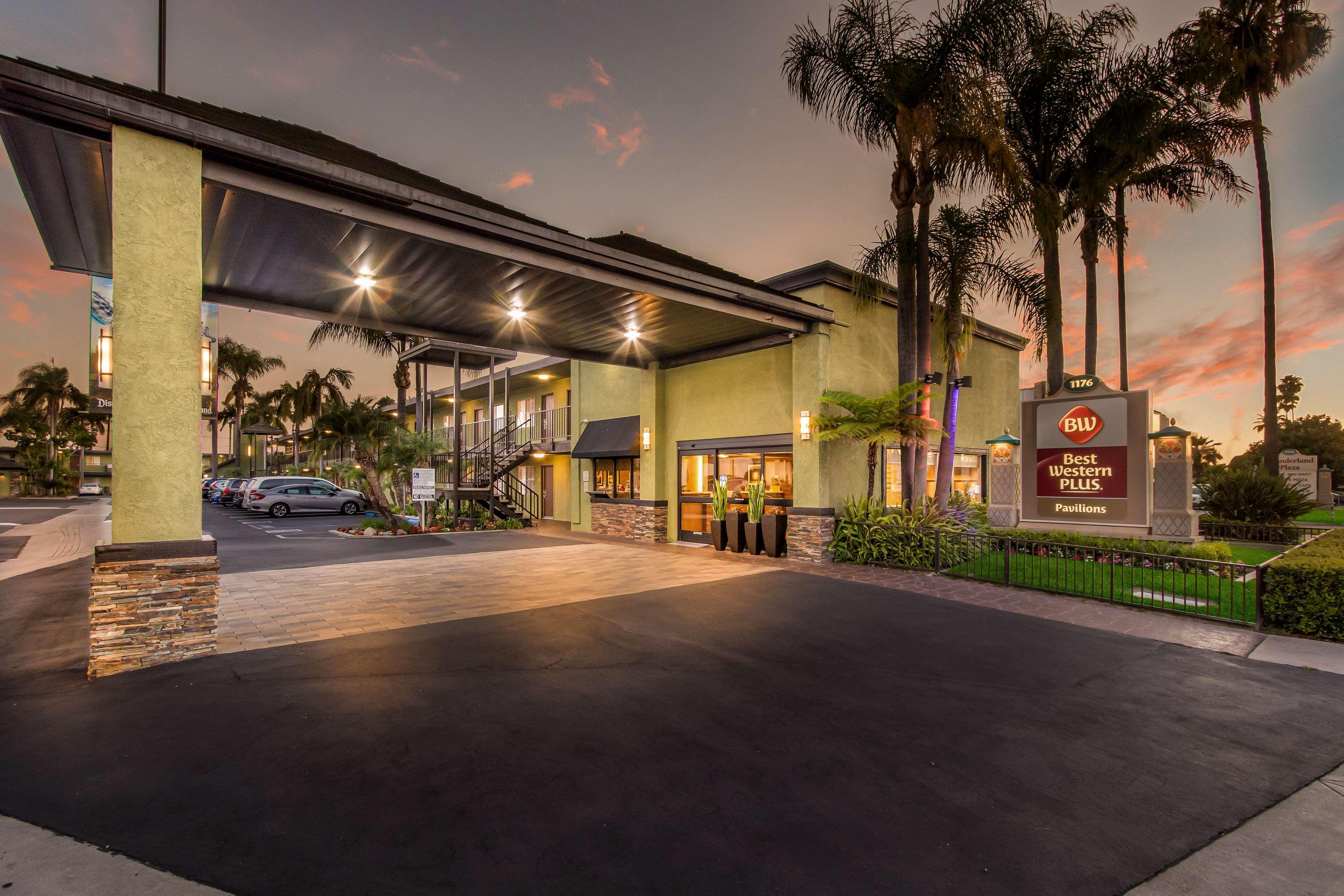 Best Western Plus Pavilions Anaheim Exterior foto