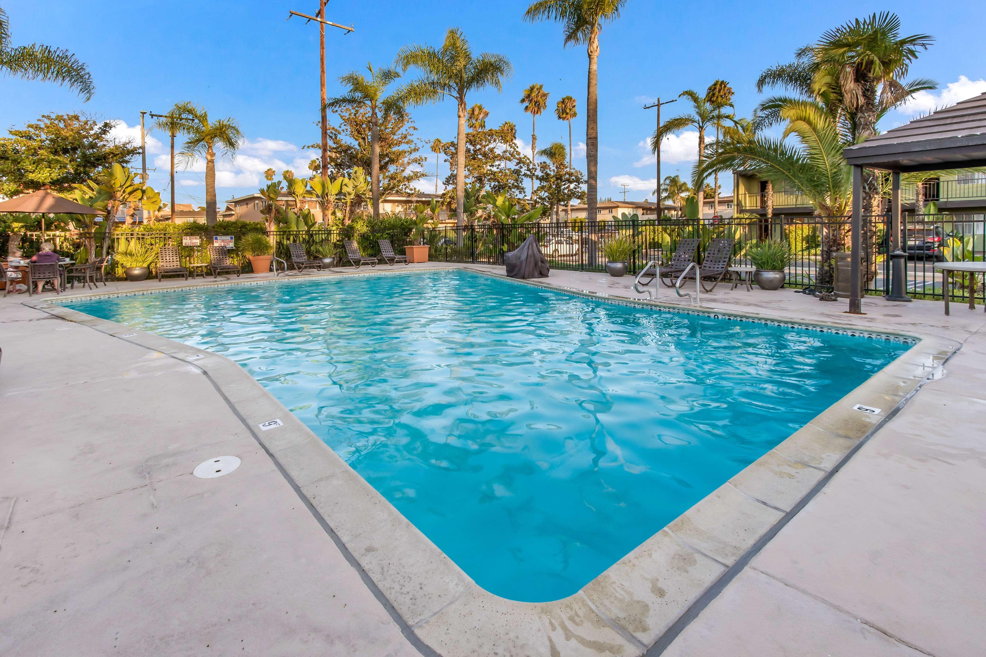 Best Western Plus Pavilions Anaheim Exterior foto